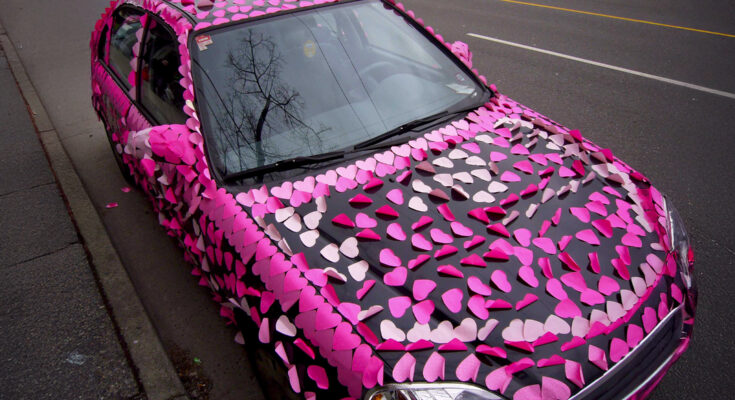 On Valentine’s Day, I Woke up to Find My Car Covered in Paper Hearts — It Looked Cute Until I Picked One up and Read the Message On Valentine’s Day, I Woke up to Find My Car Covered in Paper Hearts — It Looked Cute Until I Picked One up and Read the Message